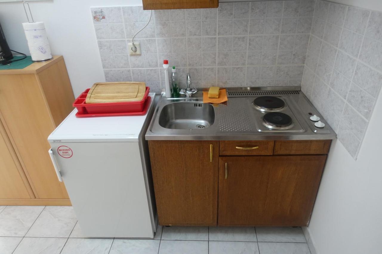 Apartments Galeb ルティナ エクステリア 写真