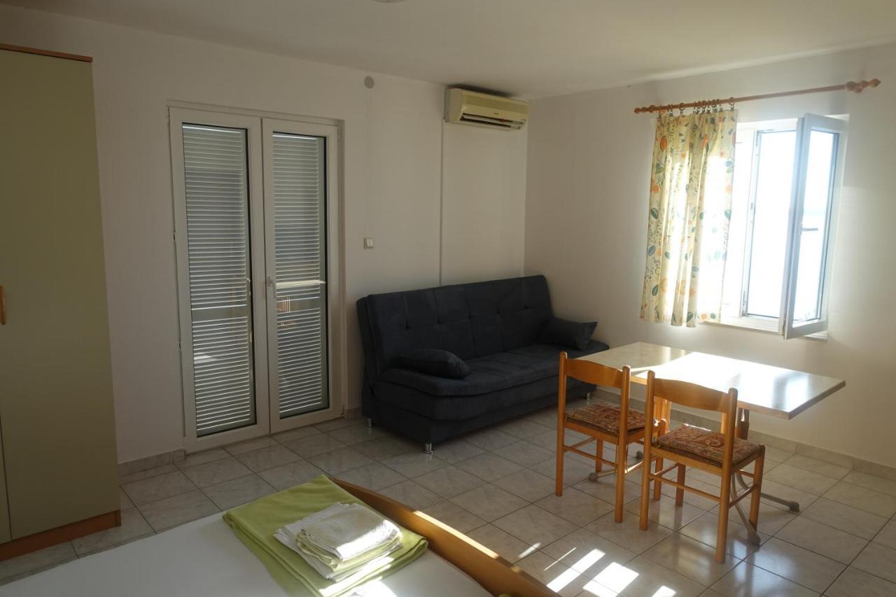 Apartments Galeb ルティナ エクステリア 写真