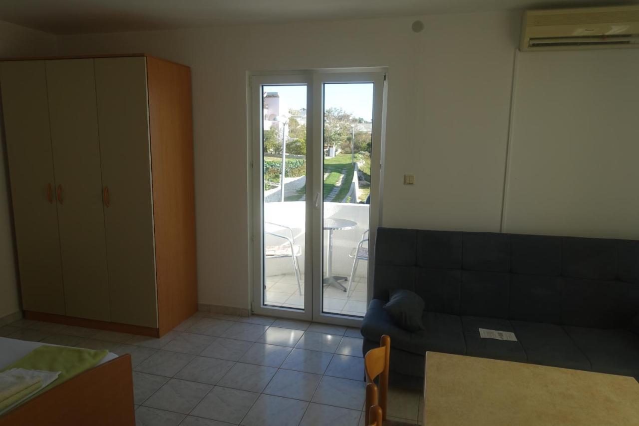 Apartments Galeb ルティナ エクステリア 写真
