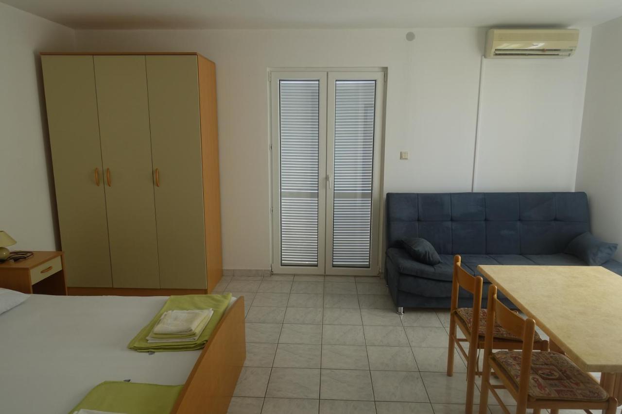 Apartments Galeb ルティナ エクステリア 写真