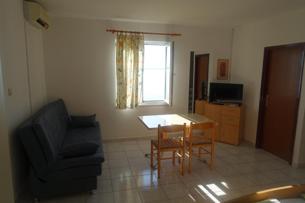 Apartments Galeb ルティナ エクステリア 写真