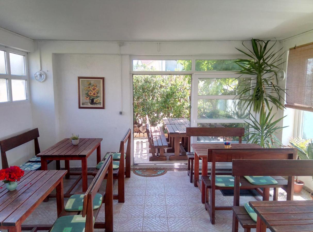 Apartments Galeb ルティナ エクステリア 写真