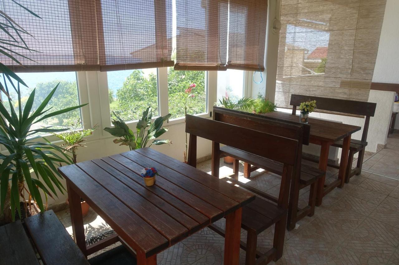 Apartments Galeb ルティナ エクステリア 写真
